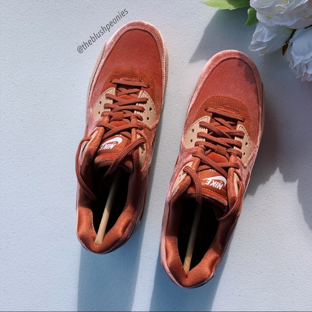 Nike Air Max 90 Velvet Dusty Peach NWT - Picture 10 of 14